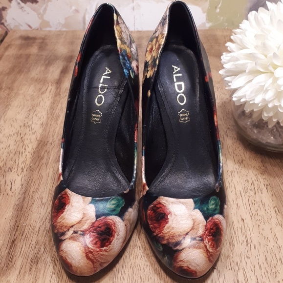 Aldo black heels with flower design - Picture 3 of 5